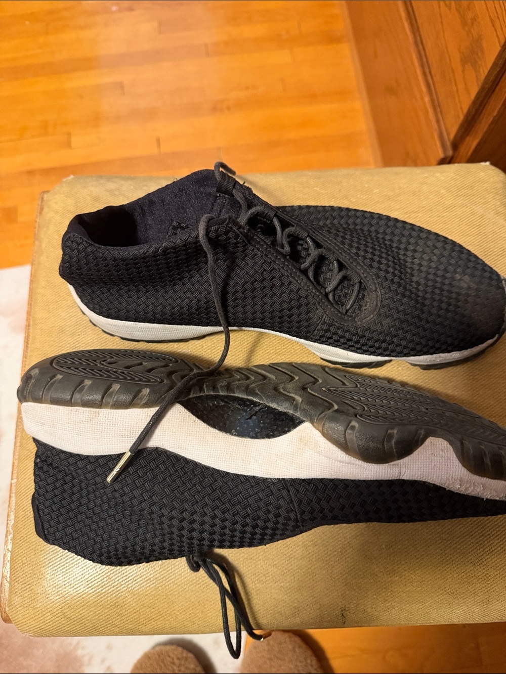 Jordan Men's Black Knit Athletic Shoes with White Midsole